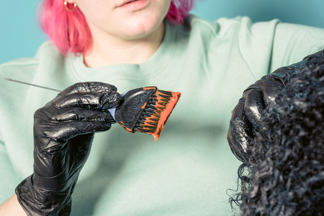 Ammonia Free Hair Colour Review: The Shift From Chemical Alkalizers to Botanical Gel Systems